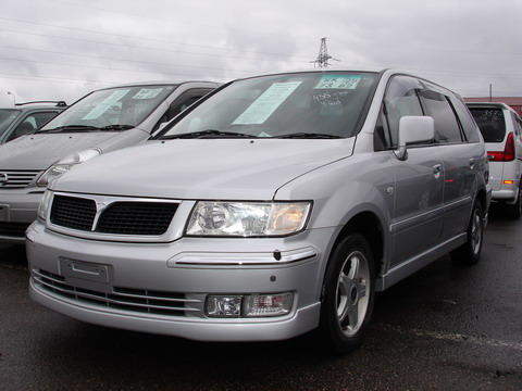 Mitsubishi chariot 2002