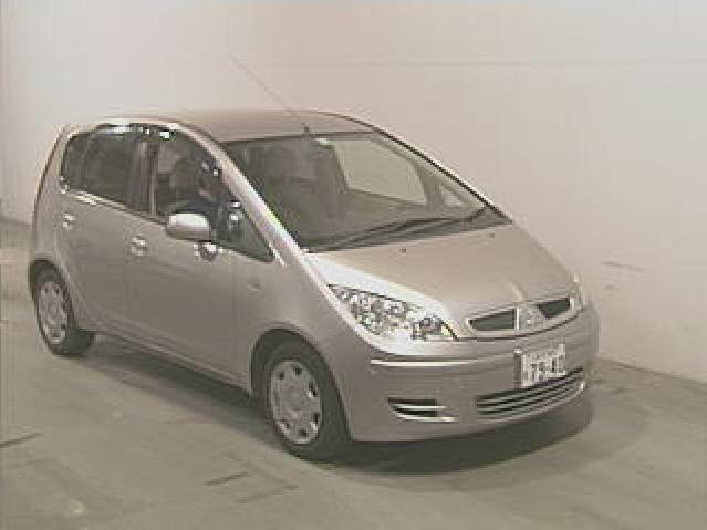 2002 Mitsubishi Colt Photos