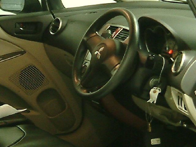 2002 Mitsubishi Colt Pictures