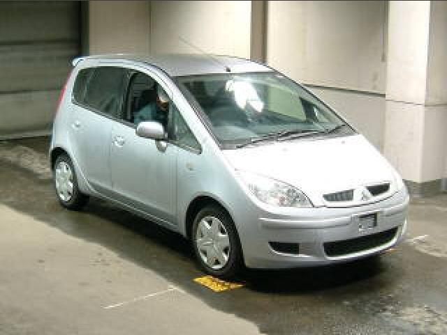 2002 Mitsubishi Colt Pictures