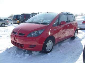 2002 Mitsubishi Colt Photos