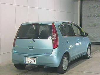 2002 Mitsubishi Colt Pictures