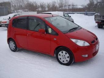 2002 Mitsubishi Colt Images