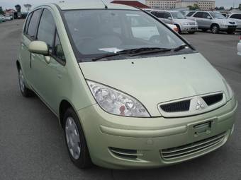 2002 Mitsubishi Colt Pictures