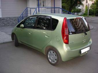 2002 Mitsubishi Colt Pictures