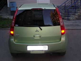 2002 Mitsubishi Colt Photos