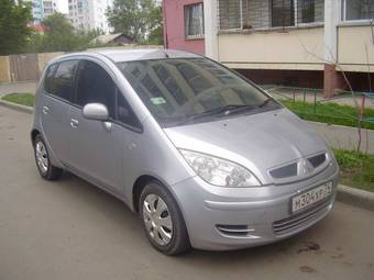 2002 Mitsubishi Colt Pictures