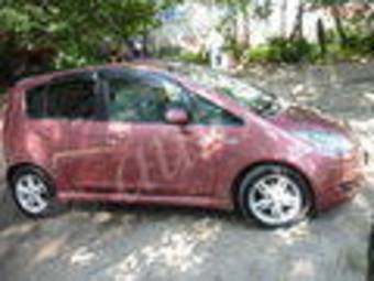 2002 Mitsubishi Colt Photos