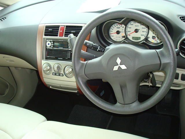 2003 Mitsubishi Colt