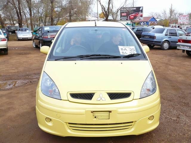 2003 Mitsubishi Colt