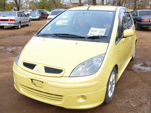 2003 Mitsubishi Colt