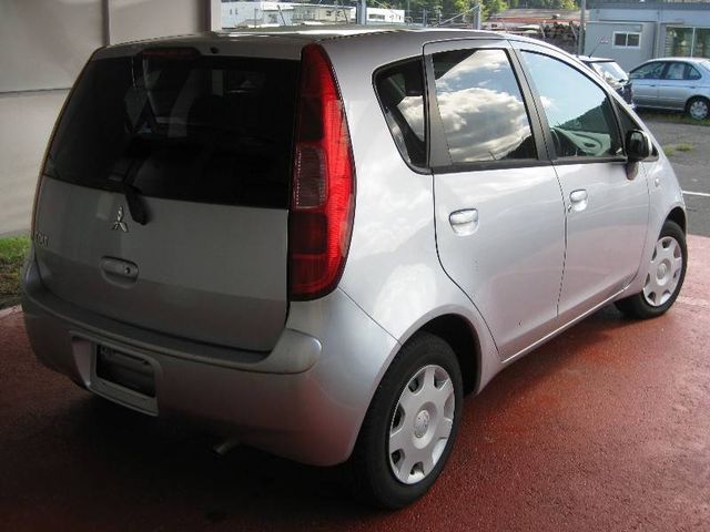 2003 Mitsubishi Colt