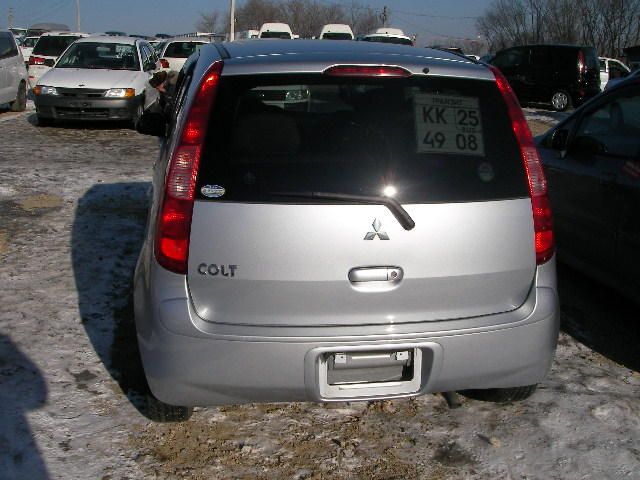 2003 Mitsubishi Colt