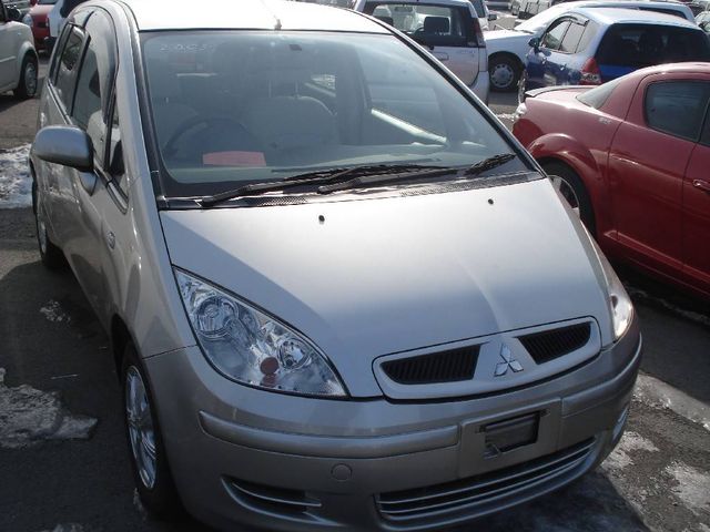 2003 Mitsubishi Colt