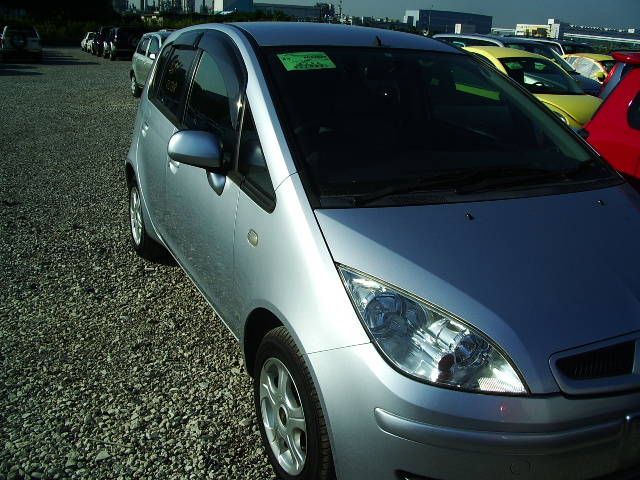 2003 Mitsubishi Colt