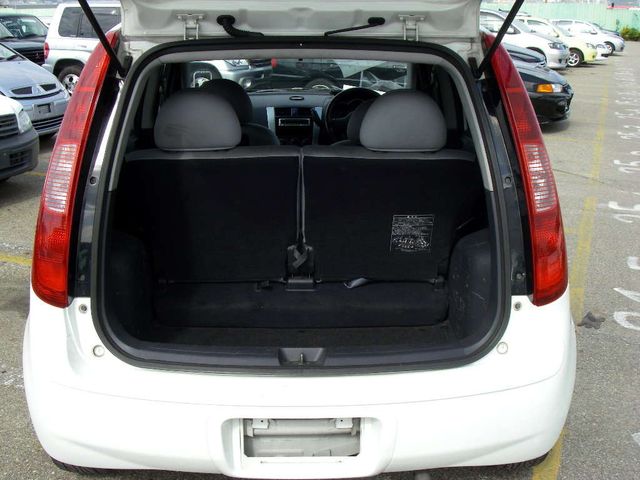 2003 Mitsubishi Colt