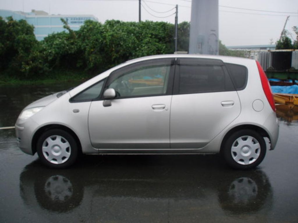 2003 Mitsubishi Colt