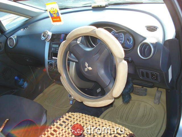 2003 Mitsubishi Colt