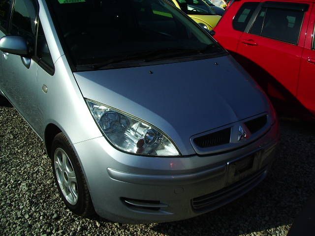 2003 Mitsubishi Colt