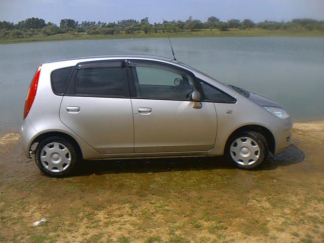 2003 Mitsubishi Colt