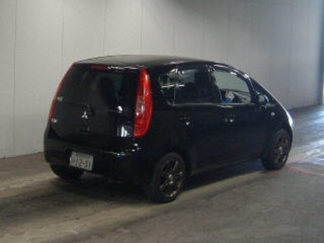 2003 Mitsubishi Colt