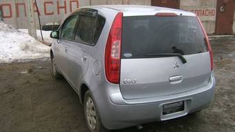 2003 Mitsubishi Colt Pictures