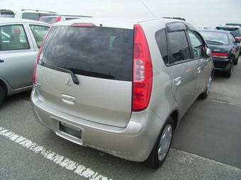 2003 Mitsubishi Colt Images