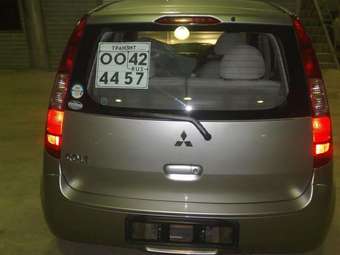 2003 Mitsubishi Colt Photos