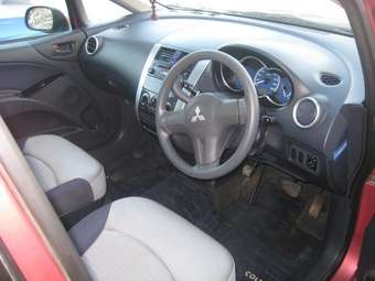 2003 Mitsubishi Colt Pics