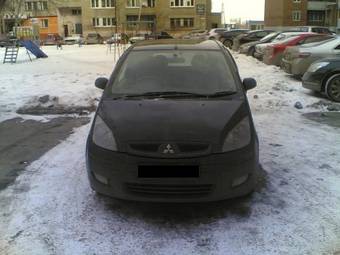 2003 Mitsubishi Colt Pictures