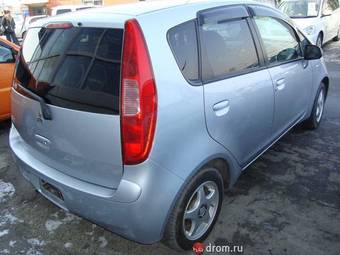 2003 Mitsubishi Colt Photos