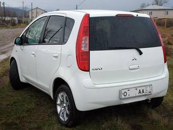 2003 Mitsubishi Colt Pictures