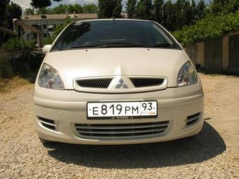 2003 Mitsubishi Colt Pictures