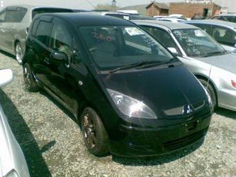 2003 Mitsubishi Colt Photos