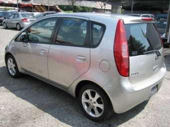 2004 Mitsubishi Colt Pics