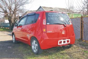 2004 Mitsubishi Colt Pictures