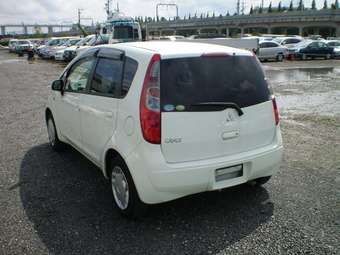 2005 Mitsubishi Colt Photos