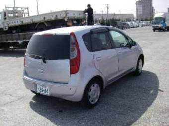 2005 Mitsubishi Colt Pictures