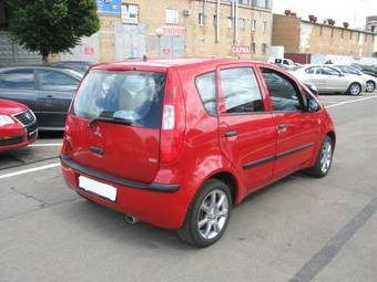 2005 Mitsubishi Colt Pictures