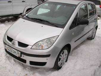 2006 Mitsubishi Colt Photos