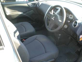 2006 Mitsubishi Colt Pictures