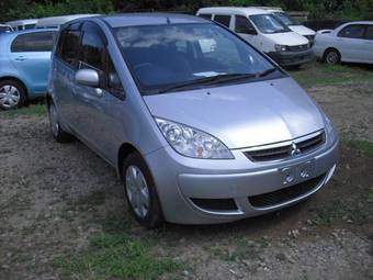 2006 Mitsubishi Colt Pictures