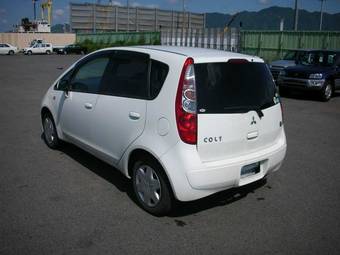 2006 Mitsubishi Colt Photos