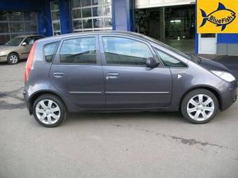 2006 Mitsubishi Colt Photos