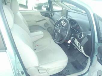 2004 Mitsubishi Colt Plus Pics