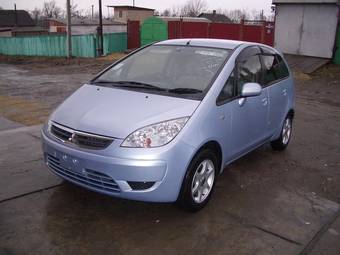 2004 Mitsubishi Colt Plus Pictures