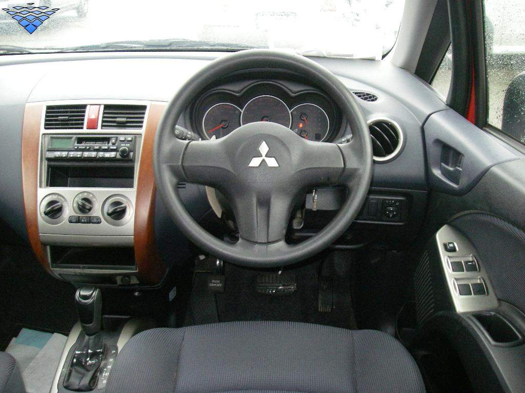 mitsubishi colt 2004 салон