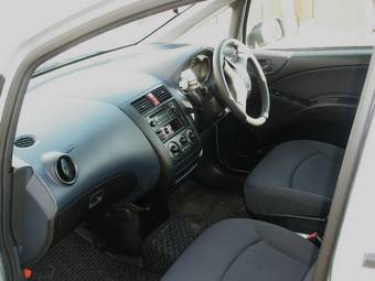 2005 Mitsubishi Colt Plus Photos