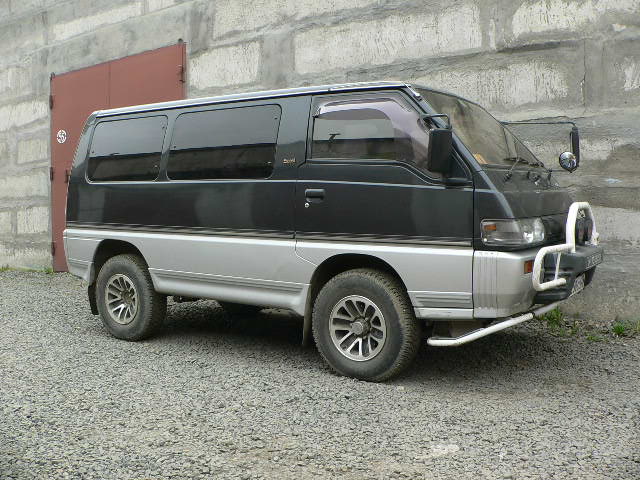 1992 Mitsubishi Delica