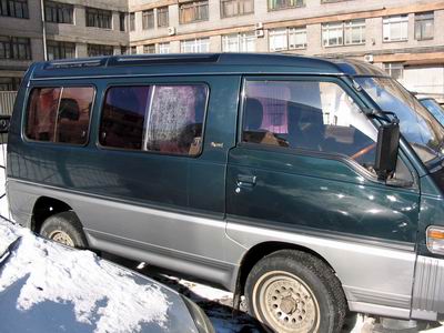 1992 Mitsubishi Delica Photos